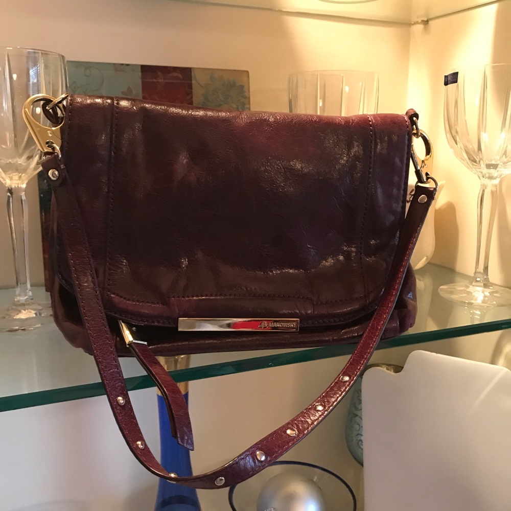 $$$ DROP - B MAKOWSKY BURGUNDY HOBO BAG